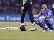 দেখুন: মাঠে দুর্ঘটনা, কেরিয়ার শেষ হয়ে যেতে পারত কোহলি ও রোহিতের!