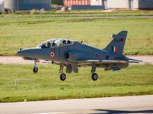 কলাইকুন্ডায় ভেঙে পড়ল বায়ুসেনার ‘হক’ প্রশিক্ষণ বিমান, ২ পাইলট নিরাপদ