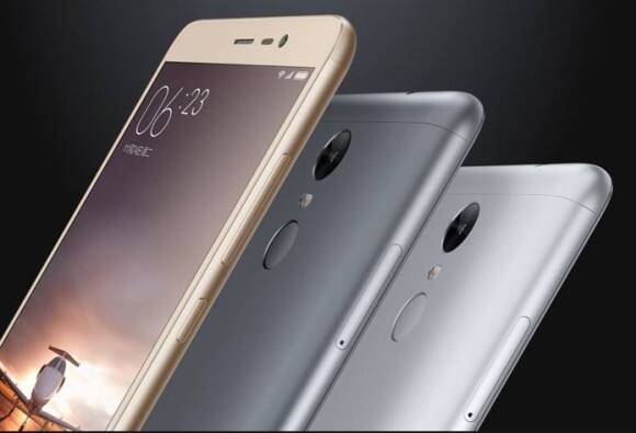 Xiaomi Redmi Note 3: ২ জিবি RAM-এর সঙ্গে ১৬ জিবি ইন্টারন্যাল স্টোরেজের এই ফোনেও ফিঙ্গারপ্রিন্ট সেন্সর রয়েছে। ৫.৫ ইঞ্চি ডিসপ্লে ও ১৬ মেগাপিক্সেল রিয়ার ক্যামেরার এই ফোনের দামও ৯,৯৯৯ টাকা। 