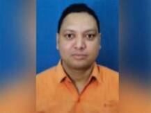 বাইক থেকে নামতে গিয়ে গায়ে পা, ক্যান্সার আক্রান্ত যুবককে বোতল ভেঙে মাথায় মার