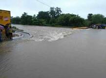 রাজস্থানে ৫০ জন পড়ুয়াকে নিয়ে নদীতে পড়ে গেল স্কুলবাস, তারপর কী হল দেখুন