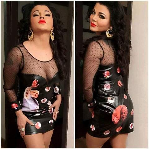 এই পোশাক পরা ছবি রাখী সোশ্যাল নেটওয়ার্কিং সাইটেও পোস্ট করেছেন।