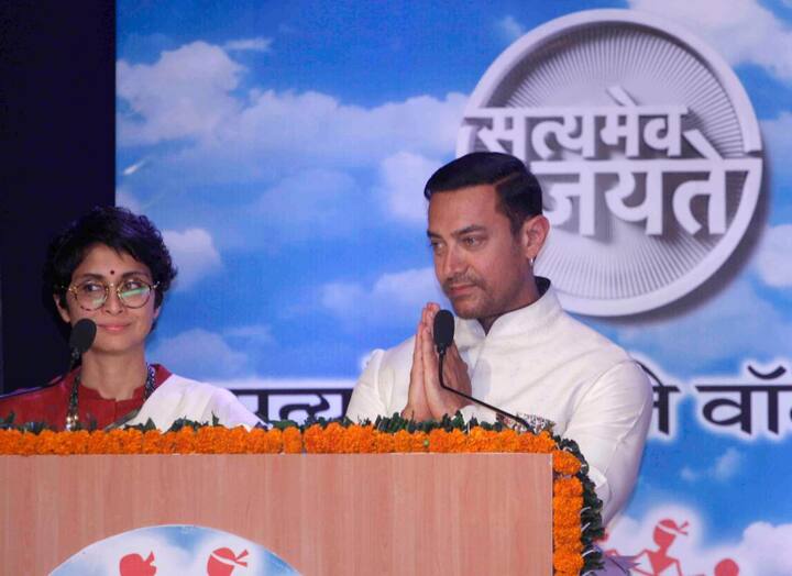 দেশে ‘অসহিষ্ণুতা’-র পরিবেশ নিয়ে আমিরের বক্তব্যে প্রচুর বিতর্ক হয়েছে।