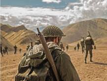 ‘টিউবলাইট’-এর ফার্স্ট লুক প্রকাশিত, সেনা জওয়ানের ভূমিকায় সলমনের ছবিটি অনবদ্য