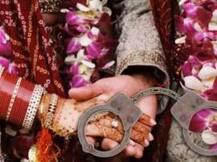 প্রেমিকার অশালীন ভিডিও তুলে পোস্ট প্রেমিকের, দুজনের বিয়ের নির্দেশ আদালতের!