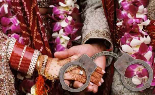 Delhi man bludgeons wife to death, drives to Mussoorie to dump body in gorge বউকে হাতুড়ি দিয়ে পিটিয়ে মেরে, মুসৌরি পর্যন্ত দেহ নিয়ে গিয়ে খাদে ফেলে দিল স্বামী