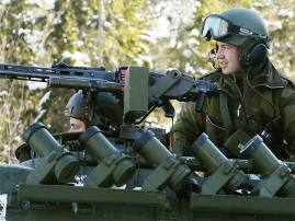 Norwegian Troops Get Unisex Dorms নরওয়েতে পুরুষ সহকর্মীদের সঙ্গে একই ডরমিটরি শেয়ার করবেন মহিলা সেনাকর্মীরা