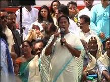 টিএমসিপির প্রতিষ্ঠা দিবসে শিক্ষকদের সম্মান করার বার্তা দিলেন মমতা