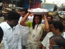 সিংহবাহিনী মহাকালী মন্দিরে পুজো দিলেন পিভি সিন্ধু