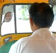 দেখুন, শ্যুটার মেয়ের স্বপ্নপূরণে বিয়ের জন্য জমানো টাকায় পাঁচ লাখের রাইফেল দিলেন অটোচালক বাবা