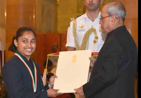 বিজয়ীদের রাজীব খেলরত্ন পুরস্কার দিলেন রাষ্ট্রপতি বিজয়ীদের রাজীব খেলরত্ন পুরস্কার দিলেন রাষ্ট্রপতি