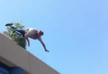 ফোনে কথা বলার সময় পিছলে বিমানবন্দরের ব্রিজ থেকে ৩০ ফুট নীচে পড়ে মৃত সফটওয়্যার ইঞ্জিনিয়ার