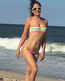 দেখুন - ‘চক দে ইন্ডিয়া’ গার্ল বিদ্যা এখন কেমন