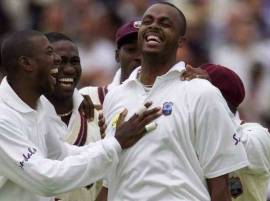 বাংলাদেশের বোলিং কোচ কোর্টনি ওয়ালশ