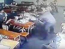 দেখুন চাঞ্চল্যকর ভিডিও, হোমওয়ার্ক না করায় বালককে নির্দয়ভাবে মার শিক্ষকের