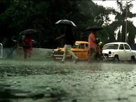 Heavy Rains Lashes Kolkata Traffic Jams In Several Places আগামী ৪৮ ঘণ্টায় কলকাতা-সহ দক্ষিণবঙ্গে ভারী বৃষ্টির পূর্বাভাস
