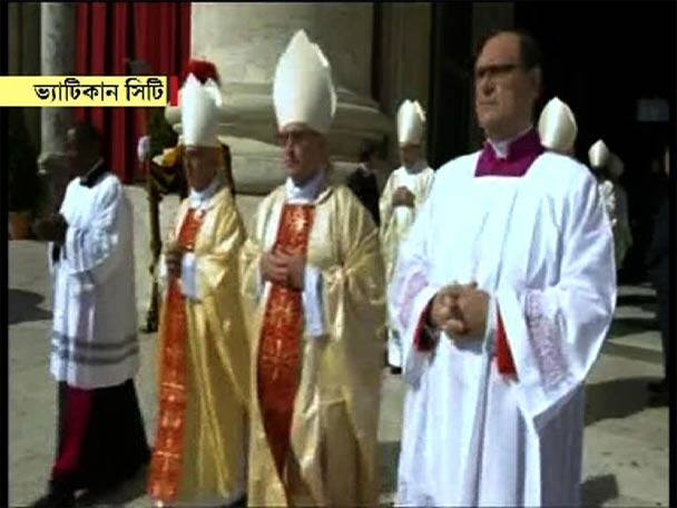 প্রথমে মাদারের জন্য বিশেষ প্রার্থনা। 