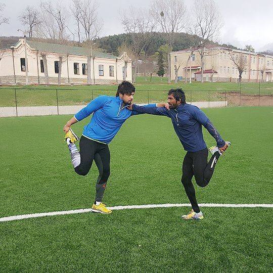 যোগেশ্বর দত্তের সঙ্গে সত্যওয়ার্ত