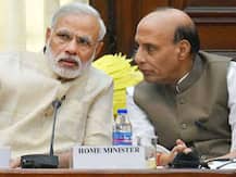 ফের উত্তপ্ত কাশ্মীর, মৃত্যু বেড়ে ৭৩, মোদীর সঙ্গে বৈঠক রাজনাথের