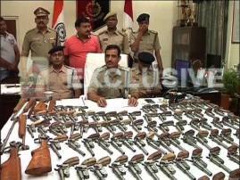 Arms And Ammunition Factory Found At Rabindranagar 5 Arrested দক্ষিণ ২৪ পরগনার রবীন্দ্রনগরে অস্ত্র কারখানার হদিশ, গ্রেফতার মালিক সহ ৫