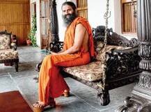 'পতঞ্জলি'-র পর 'পরিধান': দেশি জিনস লঞ্চ করতে চলেছেন রামদেব