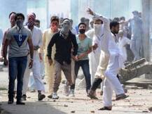 পেলেটবিদ্ধ যুবকের দেহ উদ্ধার শ্রীনগরে, কার্ফু