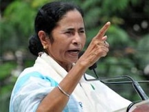 মানুষকে ঔদ্ধত্য দেখানো চলবে না, দলকে বার্তা মমতার