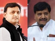 যাদব পরিবারের অশান্তি মিটল, শিবপালকে দফতর ফেরাচ্ছেন অখিলেশ