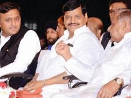 Akhilesh Signals Rapproachment With Shivpal মুলায়মের ‘ধমক’, শিবপালের সঙ্গে সমঝোতার ইঙ্গিত দিলেন অখিলেশ