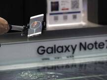 পকেটে স্যামসাং গ্যালাক্সি নোট ৭ ফেটে বিপত্তি, সংস্থার বিরুদ্ধে মামলা