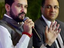 অনুরাগকে পাল্টা আক্রমণ পাক ক্রিকেট মহলের