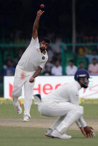 টেস্ট ক্রিকেটের ইতিহাসে দ্বিতীয় দ্রুততম ২০০ উইকেট শিকারী হলেন ভারতের এই অফস্পিনার