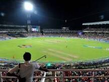 দেশের মাটিতে ২৫০-তম টেস্ট, সেজে উঠছে ইডেন