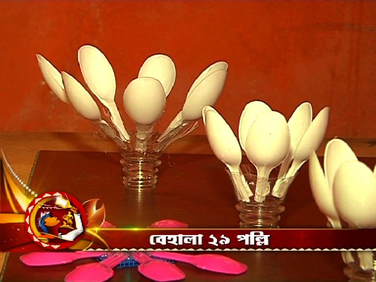 পাড়ায় পাড়ায় কেমন চলছে পুজো-প্রস্তুতি, দেখে নিন এক নজরে