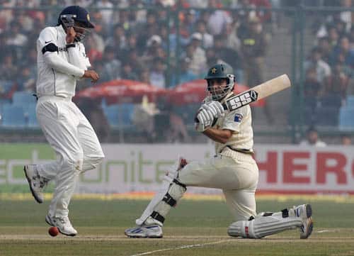 উরি হামলার পর ভারত-পাকিস্তান সম্পর্কে ফের উত্তেজনা তৈরি হয়েছে। রাজনীতি বা কূটনীতি-কোনও ক্ষেত্রেই পাকিস্তানের সঙ্গে আপসের রাস্তায় যেতে রাজি নয় ভারত। বিসিসিআই সভাপতি অনুরাগ ঠাকুরও পাকিস্তানের সঙ্গে খেলার সম্ভাবনা বাতিল করে দিয়েছেন।