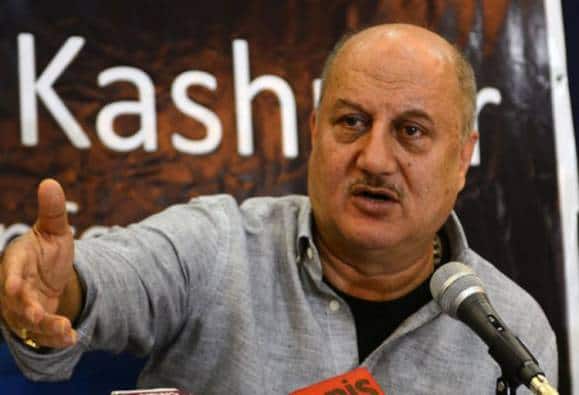 Angry Anupam Kher Grills Mani Shankar Aiyar Who Defends Handshake With Separatists কাশ্মীরী বিচ্ছিন্নতাবাদী নেতাদের সঙ্গে বৈঠক, আয়ারকে একহাত নিলেন অনুপম