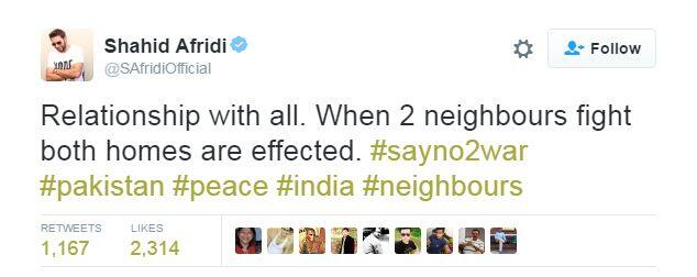 আফ্রিদি আরও লিখেছেন, যখন দুই প্রতিবেশী একে অপরের বিরুদ্ধে লড়াই করে তখন উভয় পক্ষকেই খেসারত দিতে হয়। 
