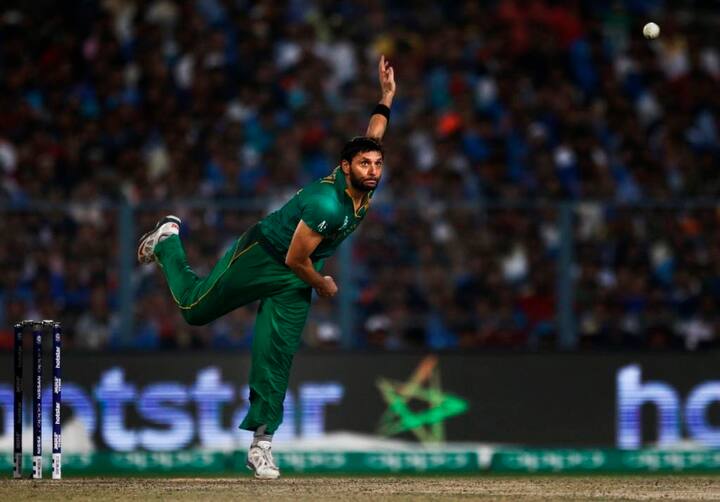 ট্যুইটার মারফ্ত আফ্রিদি তাঁর প্রতিক্রিয়া জানিয়েছেন