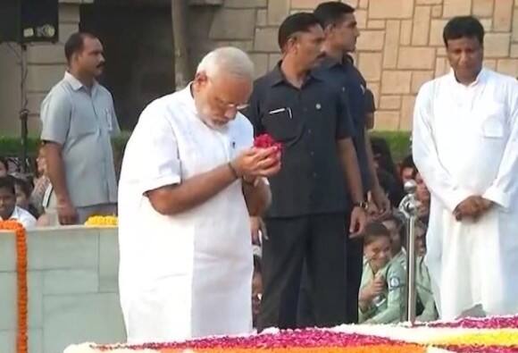 Narendra Modi Pays Tribute To Mahatma Gandhi And Lal Bahadur Shashtri মহাত্মা গাঁধী, লালবাহাদুর শাস্ত্রীকে শ্রদ্ধা জানালেন প্রধানমন্ত্রী