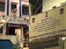 ফের রাতের শহরে আক্রান্ত উর্দি, এবার লেকটাউন ও সল্টলেকে