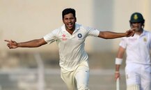 আহত ভুবনেশ্বরের বদলি শার্দুল ঠাকুর