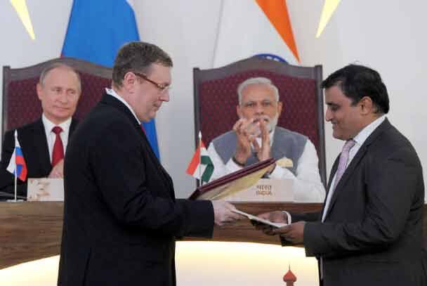 India Russia Seal Big Ticket Defence Deals মোদী-পুতিন বৈঠক, মিসাইল সিস্টেম, হেলিকপ্টার সহ একাধিক প্রতিরক্ষা চুক্তি সম্পন্ন