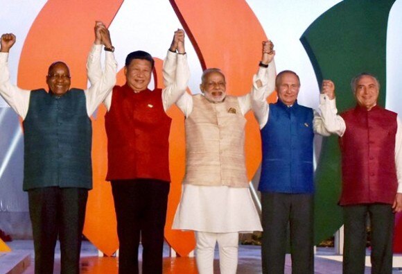 Brics Leaders Wear Colourful Modi Jackets উঠল আন্তর্জাতিক নেতাদের পরনে, ব্রিকসের মঞ্চে বাজিমাত করল মোদী জ্যাকেট