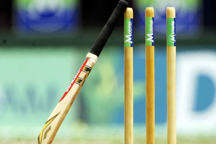 এই বিশাল রান তাড়া করতে নেমে বিপক্ষ দল বিদ্যা ভবন ১৪২ রানে অলআউট হয়ে গিয়েছে