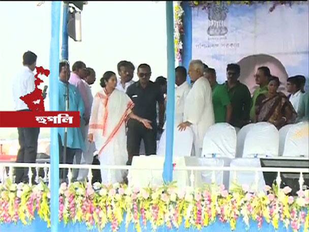 সিঙ্গুরের স্বপ্নপূরণ, মুখ্যমন্ত্রীর হাত দিয়ে জমি ফেরতের সূচনা