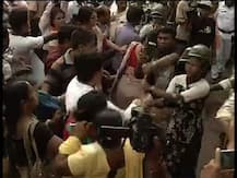 আসানসোলে বাবুলকে ইট: বিজেপির পাল্টা বিক্ষোভে রণক্ষেত্র হাজরা মোড়, আটক ৭৫