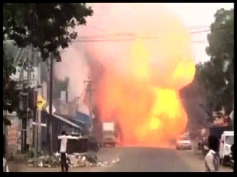 Eight Killed In Fire Cracker Mishap At Sivakasi শিবকাশিতে বাজির গুদামে আগুন, মৃত ৬ মহিলা সহ ৮