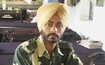 পূর্ণ সামরিক মর্যাদায় শহিদ জওয়ান গুরনামের শেষকৃত্য