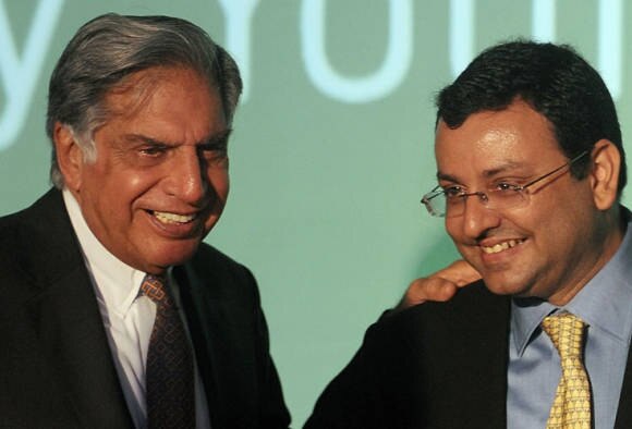 Ratan Tata Looking For Potential Buyer For Cyrus Mistrys Stake কে কিনবেন সাইরাস মিস্ত্রির শেয়ার, খদ্দের খুঁজছেন রতন টাটা