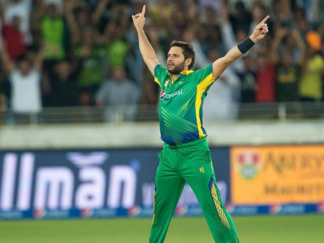 Afridi Ajmal Dropped From Pcb Central Contract List আফ্রিদি, আজমলের ফেরার পথ বন্ধ করল পিসিবি!